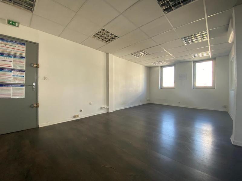 Bureau - 56 m² - 3 pièces