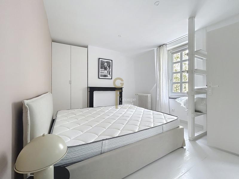 Maison - 252 m² - 9 pièces