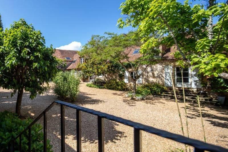 Demeure - 590 m² - 14 pièces