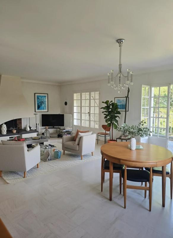 Maison - 174 m² - 8 pièces