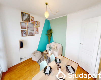 Chambre - 70 m² - 1 pièce