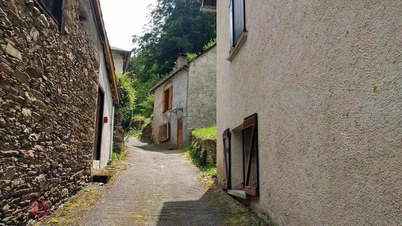 Propriété - 280 m² - 11 pièces