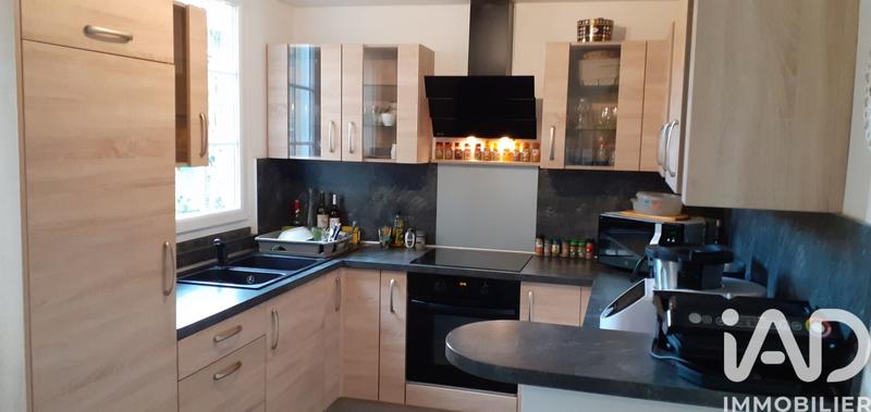 Maison - 240 m² - 14 pièces