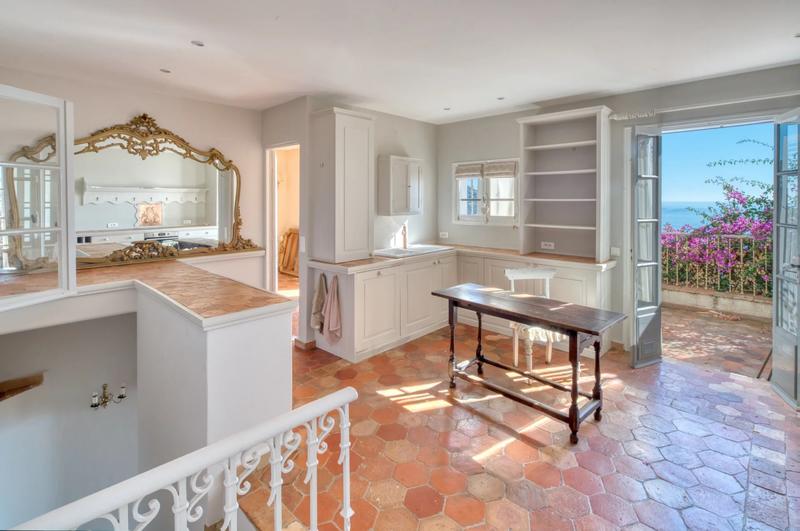 Villa - 400 m² - 7 pièces