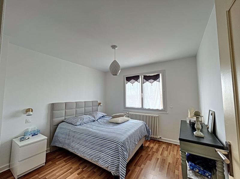 Maison - 208 m² - 6 pièces