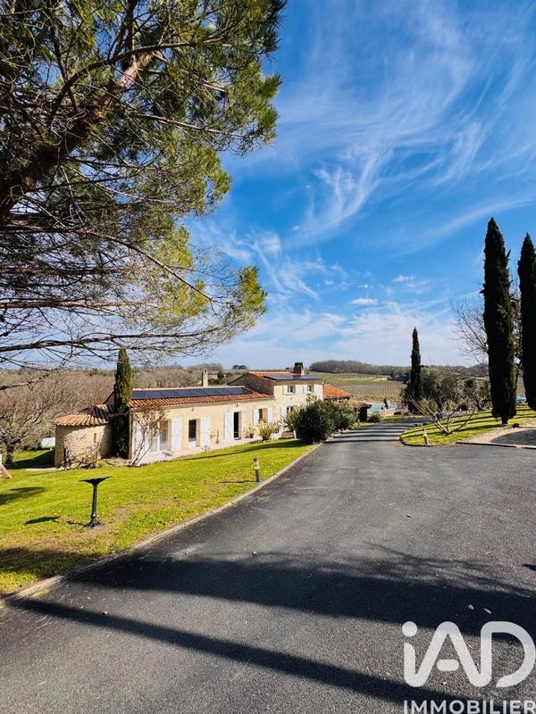 Maison - 211 m² - 7 pièces