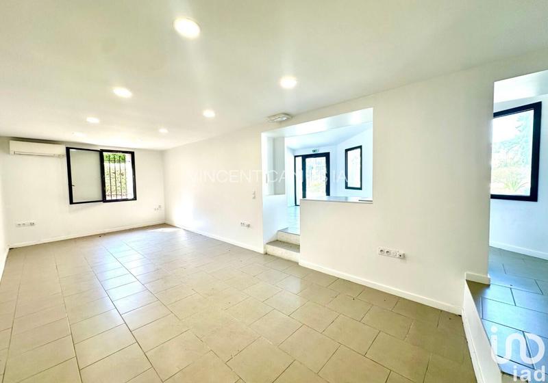 Local commercial - 121 m² - 3 pièces