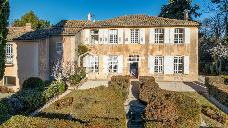 Maison - 500 m² - 10 pièces