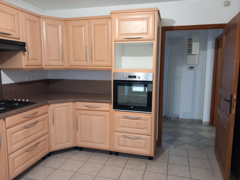 Maison - 184 m² - 9 pièces