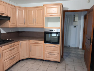 Maison - 184 m² - 9 pièces