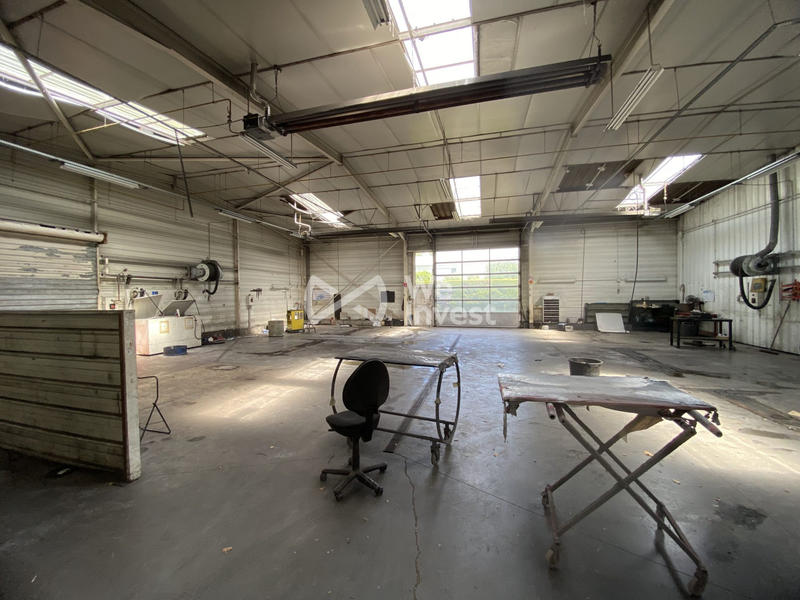 Local commercial - 1 900 m²