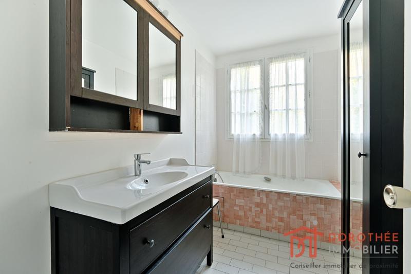 Maison - 176 m² - 7 pièces