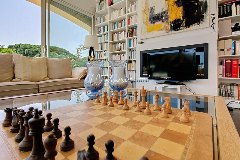 Villa - 276 m² - 8 pièces