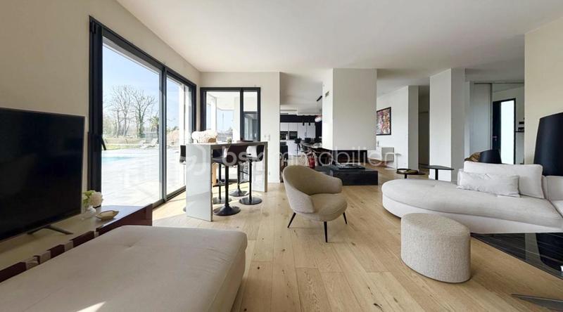 Villa - 273 m² - 6 pièces