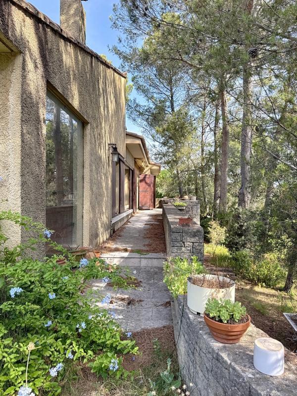 Villa - 308 m² - 10 pièces