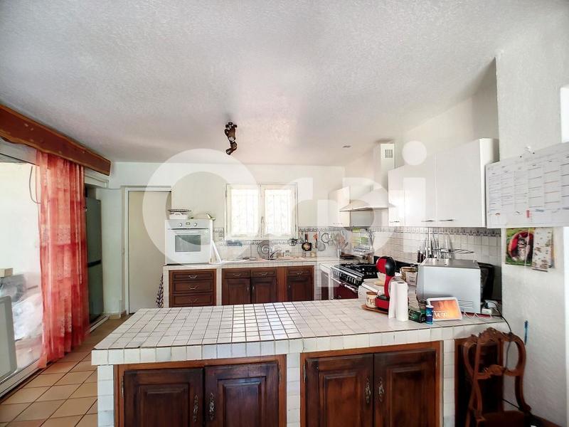 Maison - 288 m² - 9 pièces