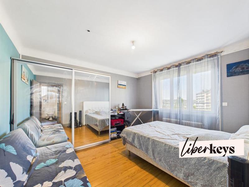 Maison - 123 m² - 5 pièces