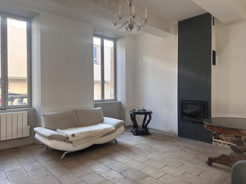 Propriété - 256 m² - 5 pièces