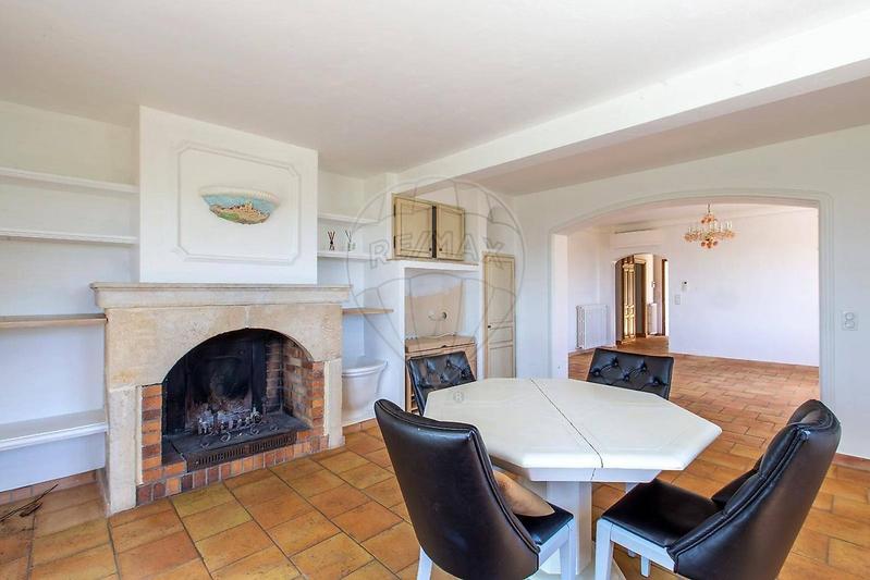 Villa - 181 m² - 7 pièces