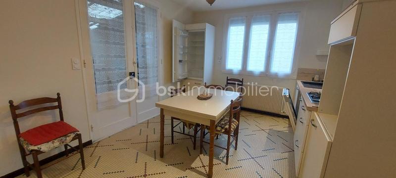 Maison traditionnelle - 92 m² - 4 pièces