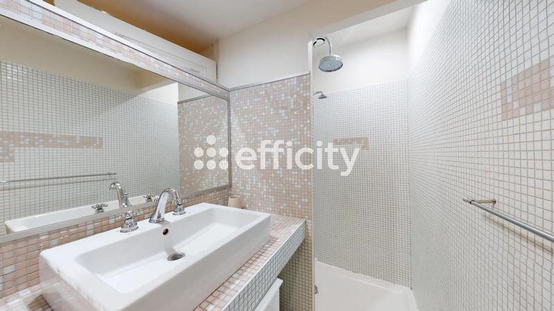 Appartement - 222 m² - 5 pièces