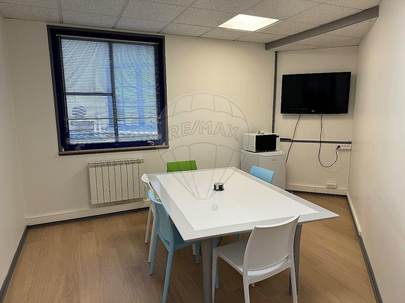 Bureau - 150 m² - 5 pièces