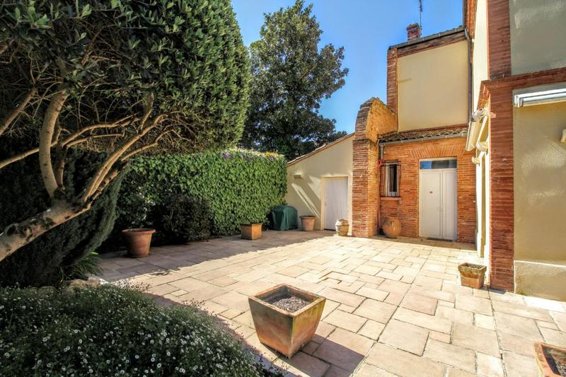 Maison bourgeoise - 319 m² - 8 pièces