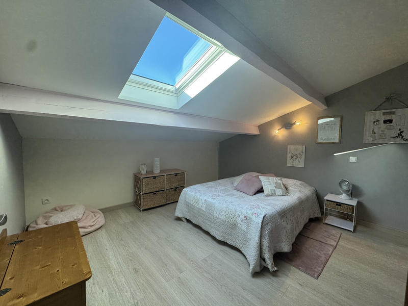 Maison - 213 m² - 7 pièces