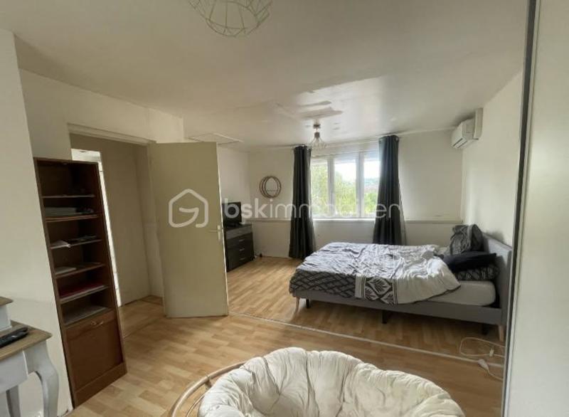 Maison - 93 m² - 5 pièces