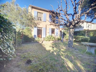 Maison traditionnelle - 100 m² - 5 pièces