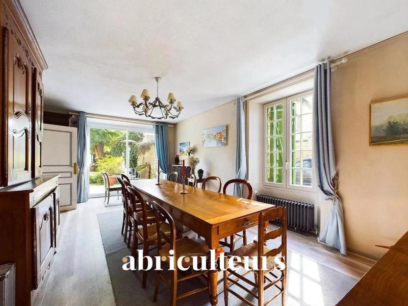 Maison - 188 m² - 6 pièces