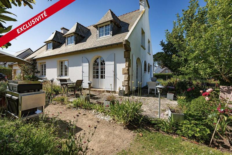 Maison - 182 m² - 9 pièces