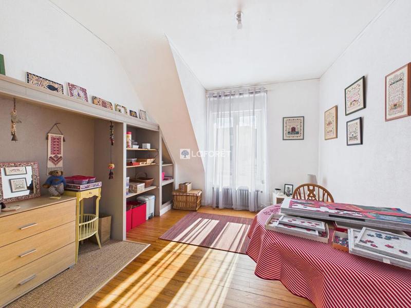 Maison - 205 m² - 8 pièces