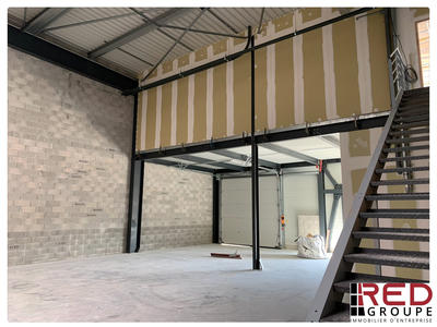 Entrepôt - 5 800 m²