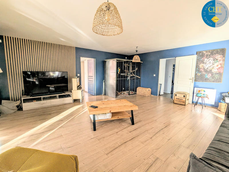 Maison - 230 m² - 6 pièces