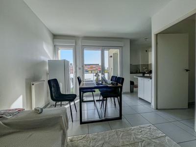 Appartement - 60 m² - 2 pièces