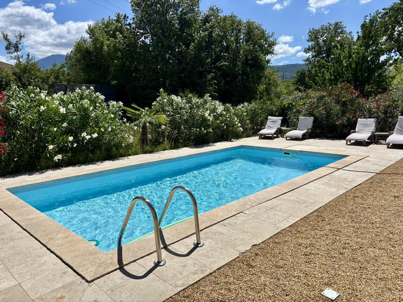 Entrepôt - 360 m² - 6 pièces