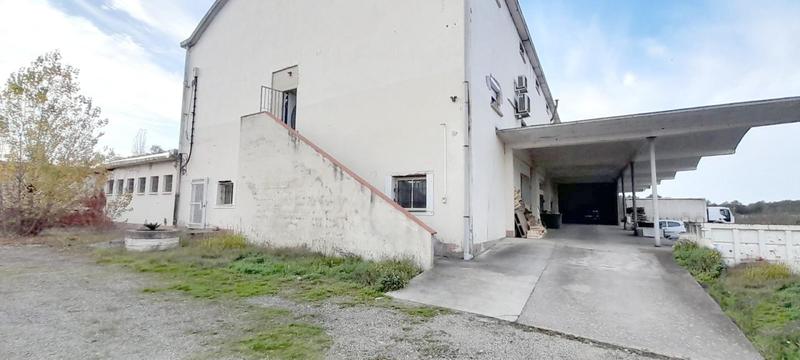 Local commercial - 938 m² - 9 pièces