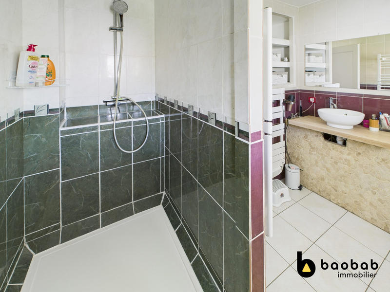 Maison - 195 m² - 6 pièces