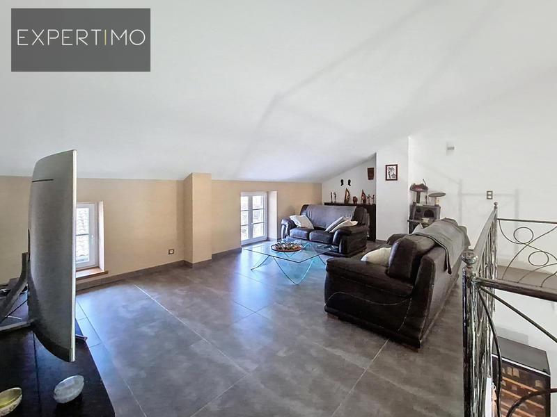 Maison de village - 278 m² - 10 pièces