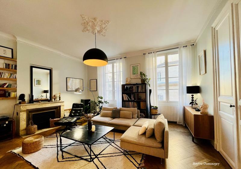 Appartement bourgeois - 147 m² - 5 pièces