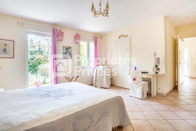 Maison - 324 m² - 5 pièces