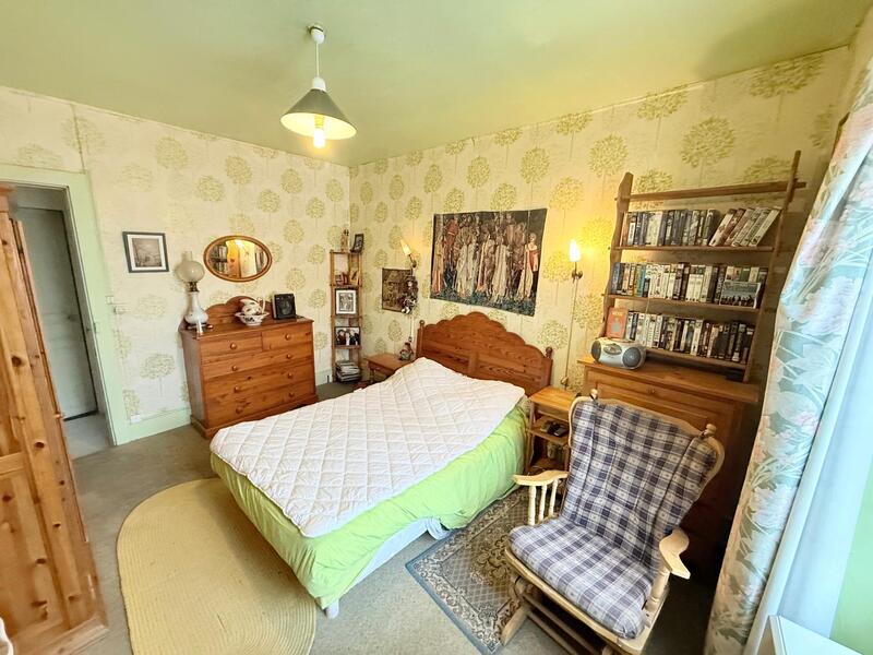 Appartement - 94 m² - 5 pièces