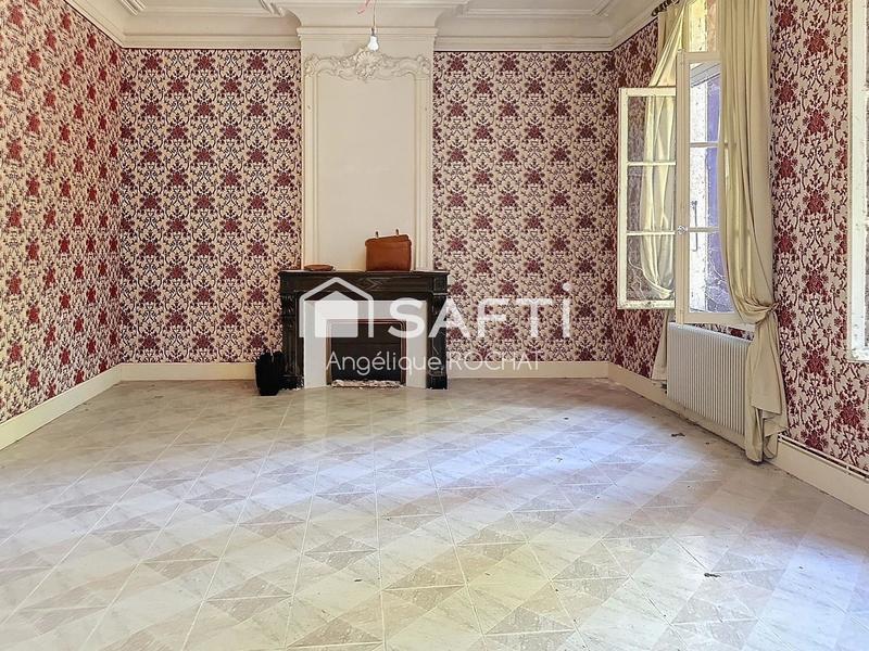 Maison - 370 m² - 12 pièces