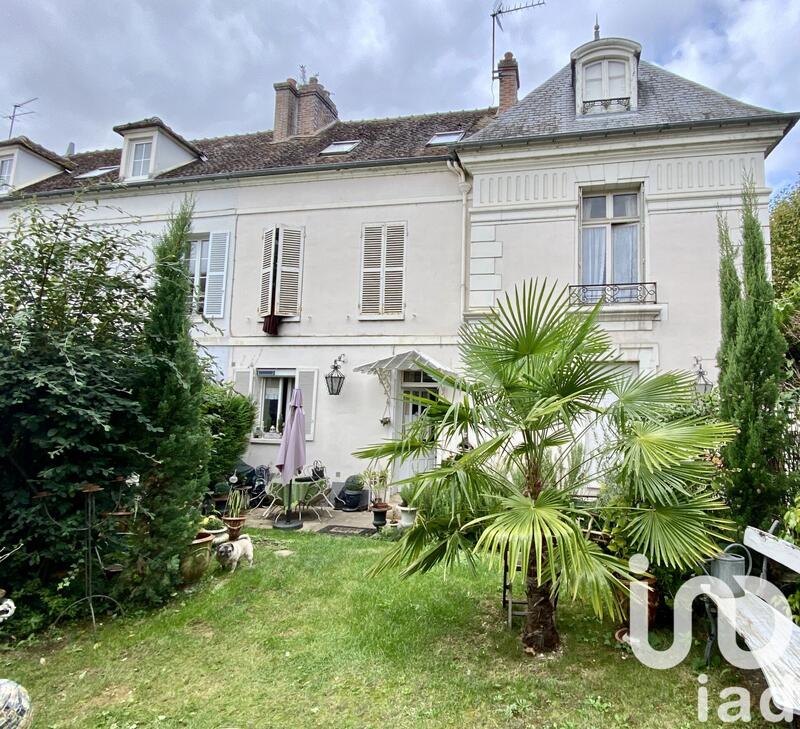 Maison - 184 m² - 8 pièces