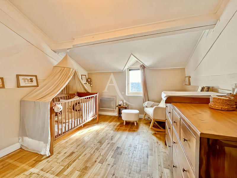 Maison - 190 m² - 7 pièces