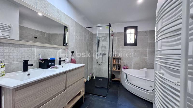 Villa - 97 m² - 6 pièces