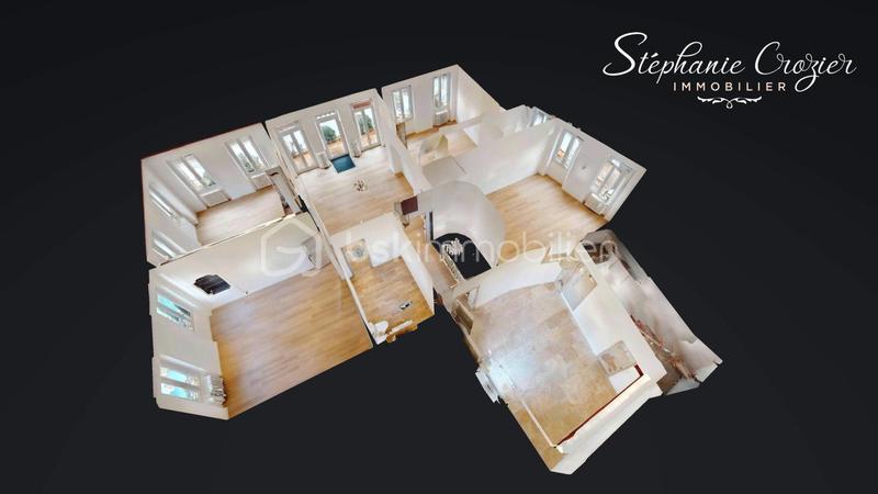 Demeure - 151 m² - 6 pièces