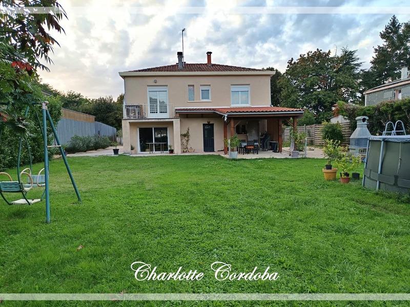 Maison - 140 m² - 5 pièces