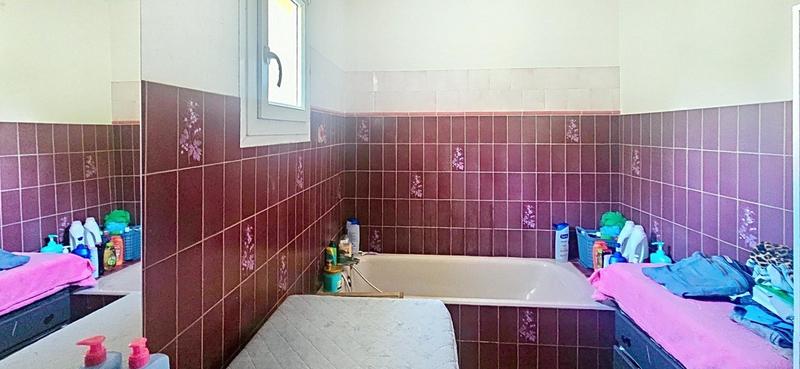 Maison - 92 m² - 5 pièces